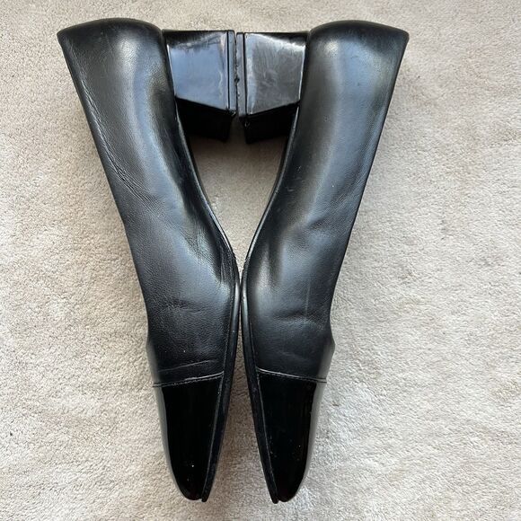 Etienne Aigner Siena Black Leather & Patent Leather Cap Toe Block Heel Pump 7.5 - Picture 3 of 16